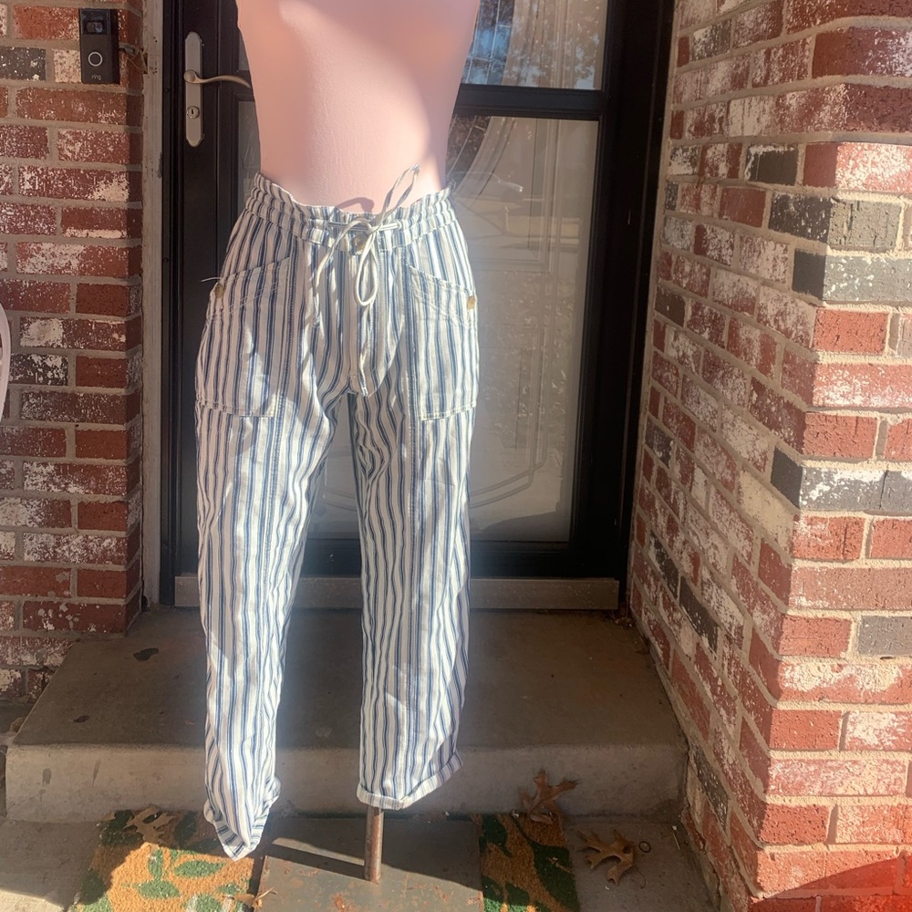 American eagle high rise taper pants